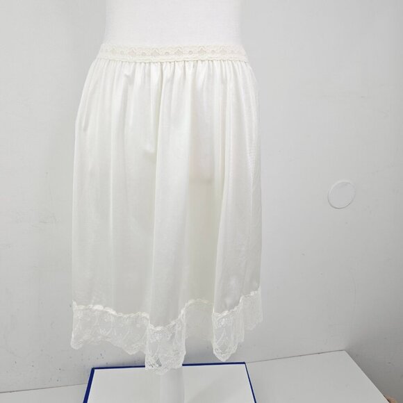 Vintage 80s Velrose Size L White Nylon Lace Trim Half Slip - Picture 5 of 8